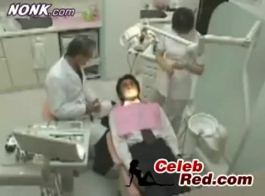 ممرضة يابانية جميلة مارس الجنس من قبل الطبيب في العمل.