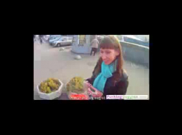 امرأة سمراء روسية الروسية مع الثدي الصغيرة، الكسيس فوز لا يمكن أن تتوقف عن الغش على زوجها.