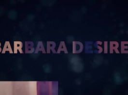 باربرا هو الحمار الكبير جبهة مورو يحب اللعب مع نفسها أمام الكاميرا.