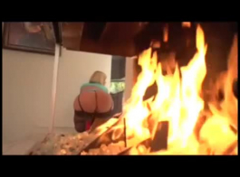 امرأة سمراء رائع جبهة مورو الكسيس فوكس مارس الجنس من قبل مسمارها.